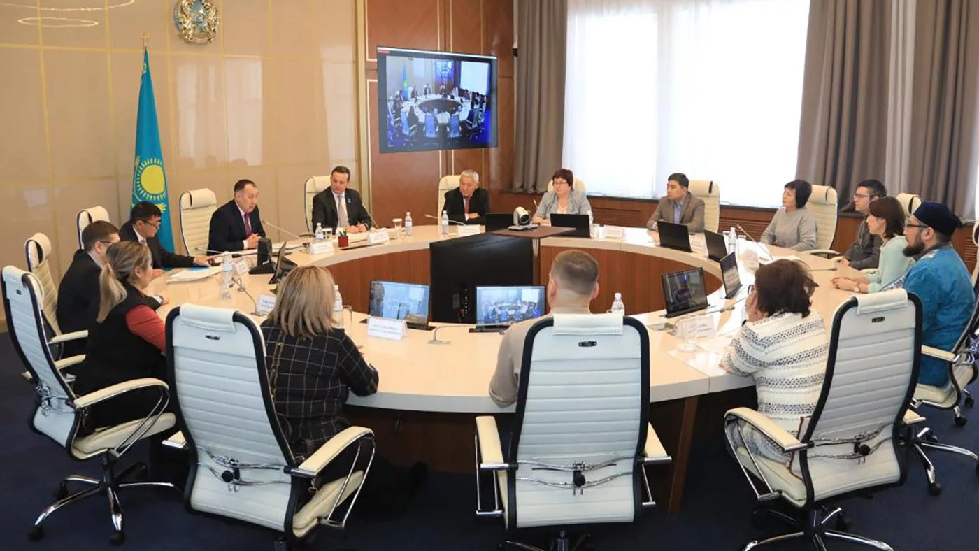 Рабочая группа ученых разъяснила общественникам ВКО, зачем нужен переход на UTC +5. Общественники согласились