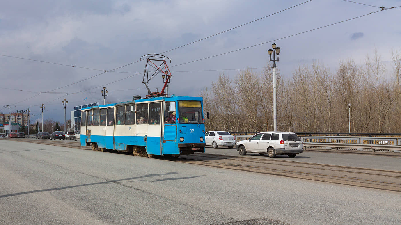 В Усть-Каменогорске дополнительно профинансируют ремонт освещения,  тротуаров, переездов трамвайных путей | SOZmedia